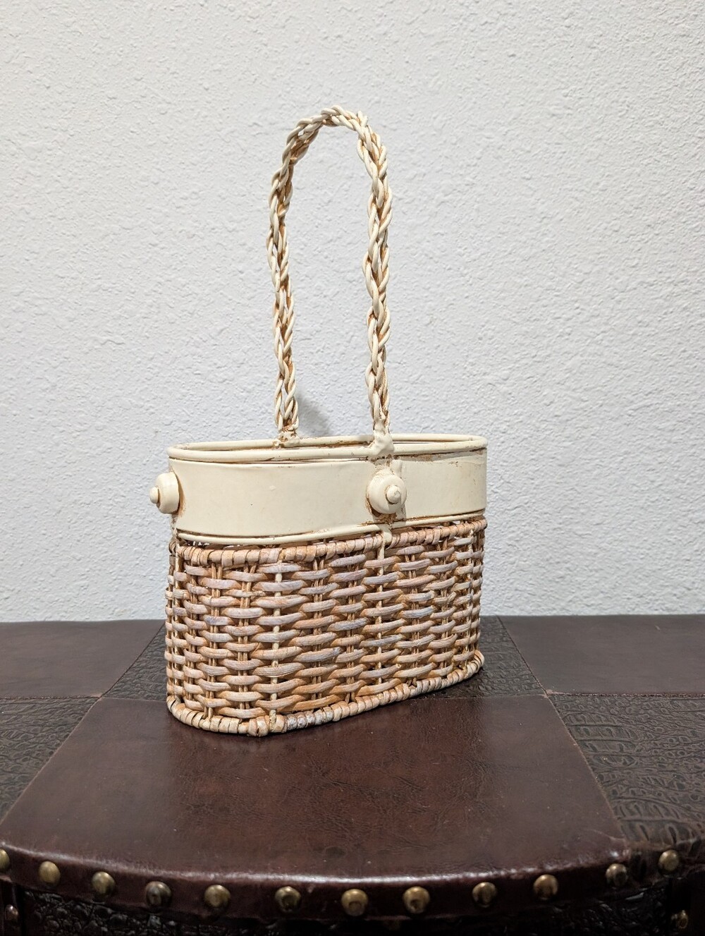 Vintage Wicker & Metal Wine Tote / Picnic Basket Dual Bottle Holder Shabby Chic